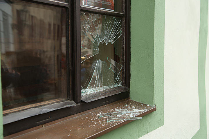 A2B Glass are able to board up broken windows while they are being repaired in Putney.